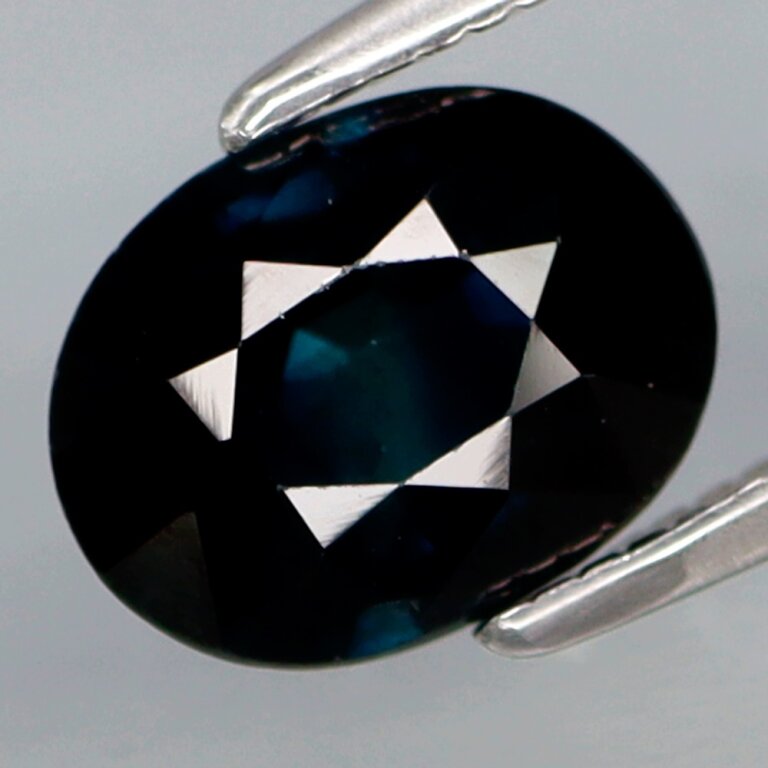 Szafir Naturalny 1,54ct Deep Blue ok.8x6mm - video - HSA7224 (1)